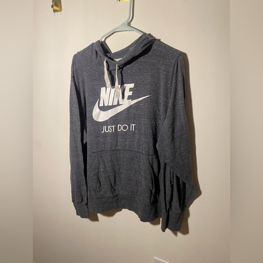 Plus sized Nike lightweight sweater (used)